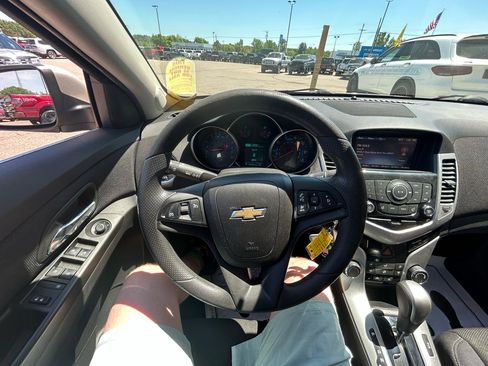 Used 2015 Chevrolet Cruze LT FWD image 29
