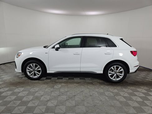 Certified 2025 Audi Q3 2.0T Premium w/ Convenience Package image 4