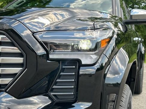 Certified 2024 Toyota Tacoma Limited w/ Limited Package (LT) AWD/4WD image 11