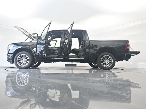 Used 2022 RAM 1500 Laramie AWD/4WD image 39