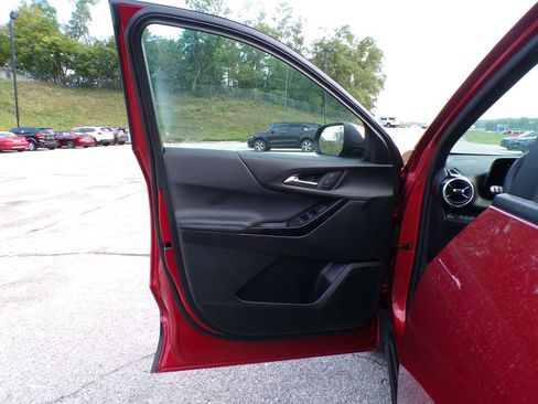 Used 2025 Chevrolet Equinox LT w/ Safety and Technology Package AWD/4WD image 21