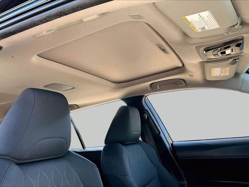 Used 2023 Toyota Corolla Cross LE w/ Moonroof Package FWD image 14