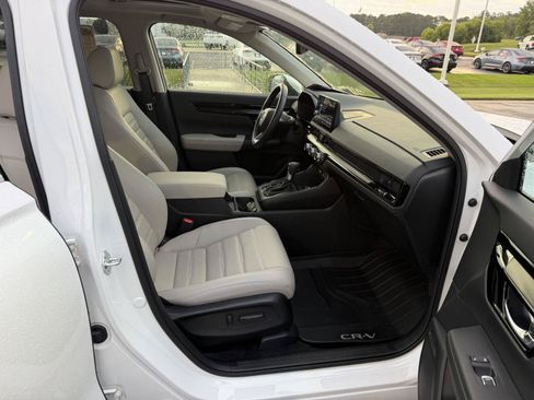 Used 2025 Honda CR-V EX-L image 11