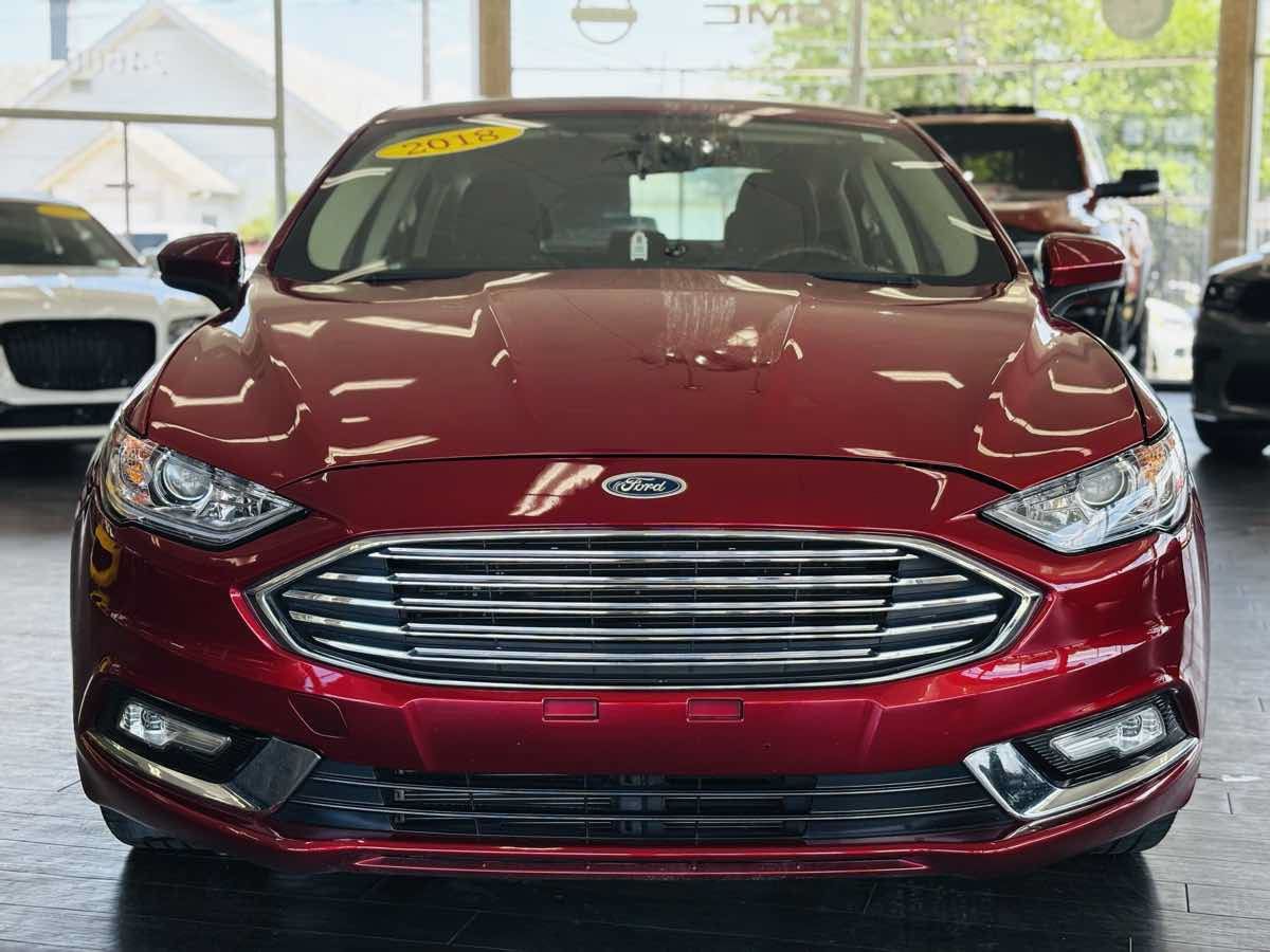 Used 2018 Ford Fusion SE w/ Fusion SE Technology Package FWD image 17
