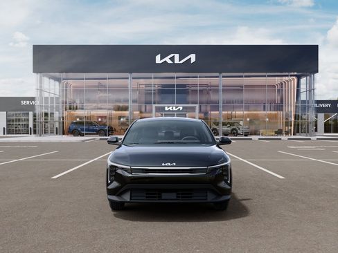 New 2026 Kia K4 FWD image 3