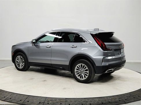 Used 2024 Cadillac XT4 Premium Luxury image 5