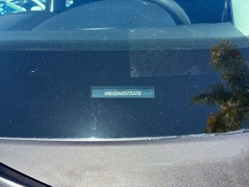 Used 2025 Kia Soul LX w/ LX Technology Package image 27