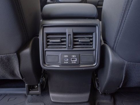 Used 2025 Subaru Forester Limited image 19