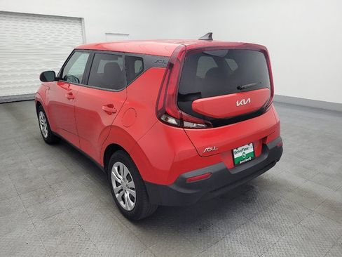 Used 2022 Kia Soul LX image 5