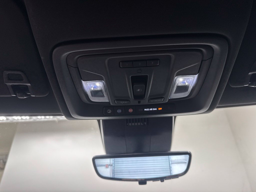 Used 2024 GMC Sierra 1500 AT4 w/ Technology Package AWD/4WD image 24