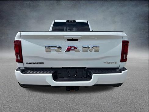 Used 2025 RAM 3500 Laramie AWD/4WD image 8