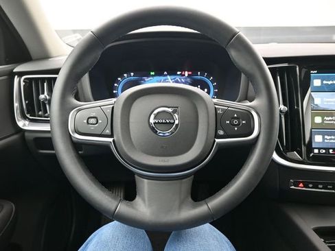 Used 2025 Volvo S60 B5 Core image 24