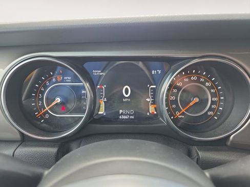 Used 2018 Jeep Wrangler Unlimited Sahara image 21