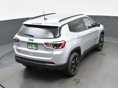 New 2026 Jeep Compass Latitude AWD/4WD image 25