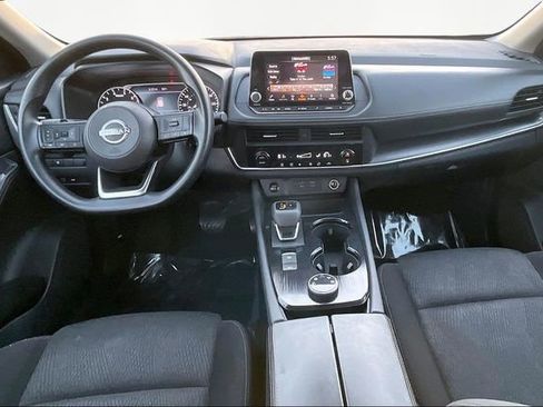 Used 2024 Nissan Rogue SV image 7