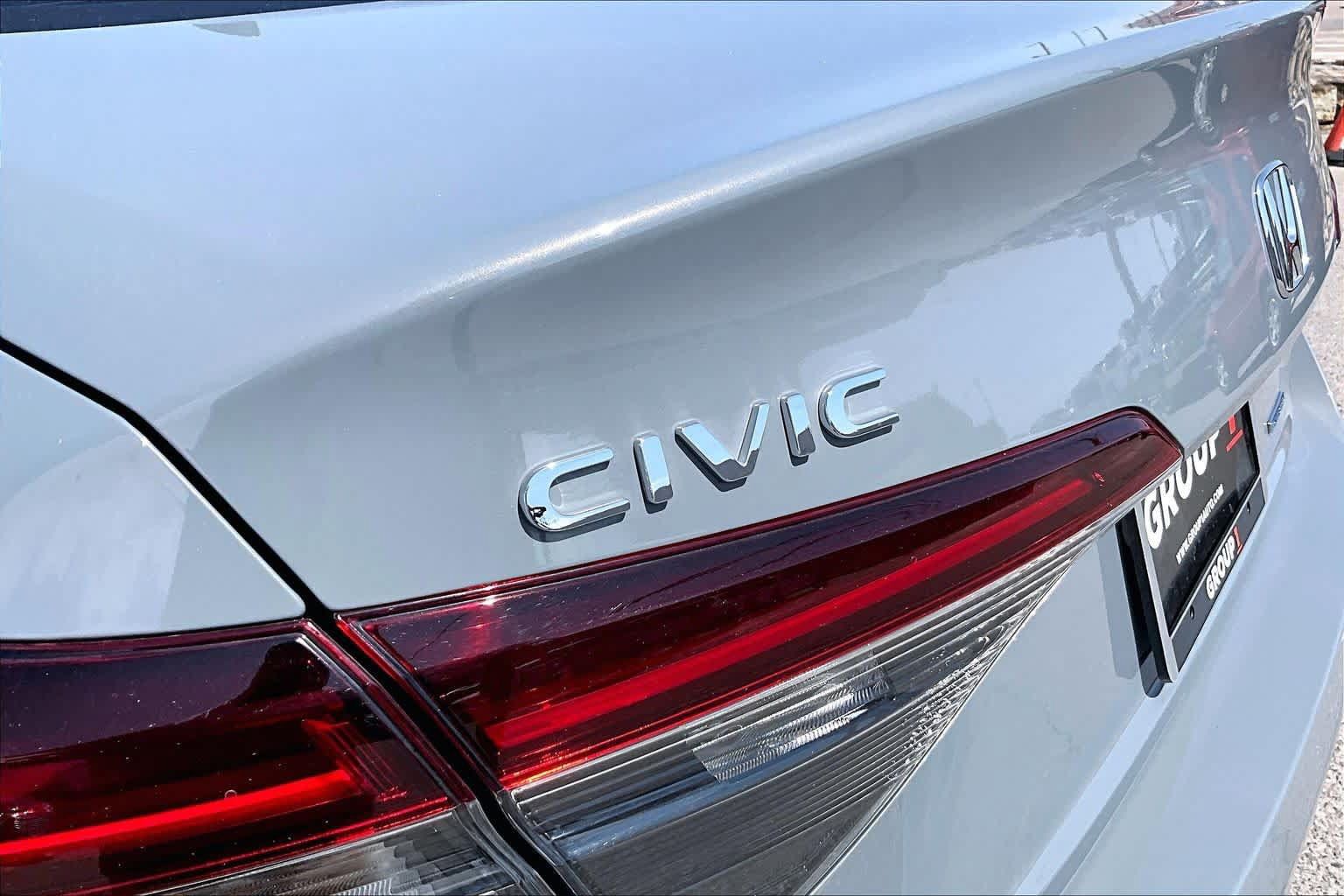 Used 2025 Honda Civic Sport image 31