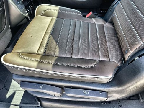 New 2026 GMC Yukon XL Denali Ultimate w/ LPO, Floor Liner Package AWD/4WD image 17