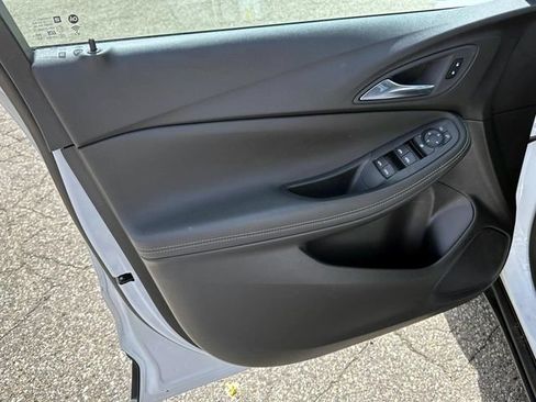 Certified 2024 Buick Encore GX Preferred FWD image 15