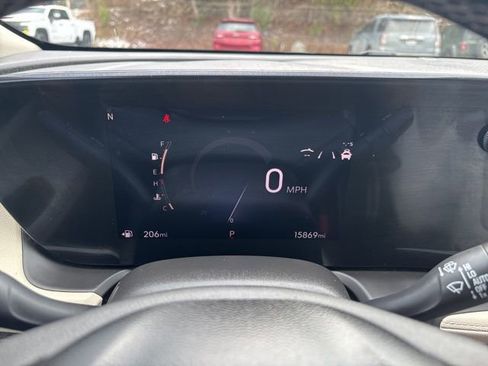 Used 2024 Buick Encore GX Avenir w/ Avenir Technology Package image 36