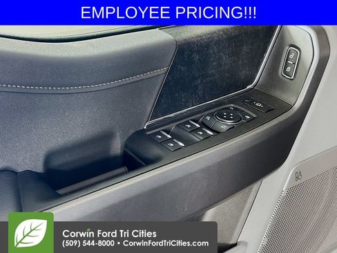 New 2026 Ford F250 XLT w/ XLT Premium Package AWD/4WD image 12