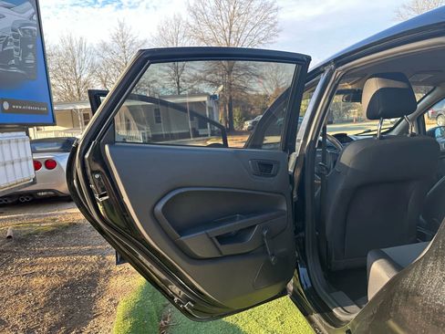 Used 2018 Ford Fiesta S image 14