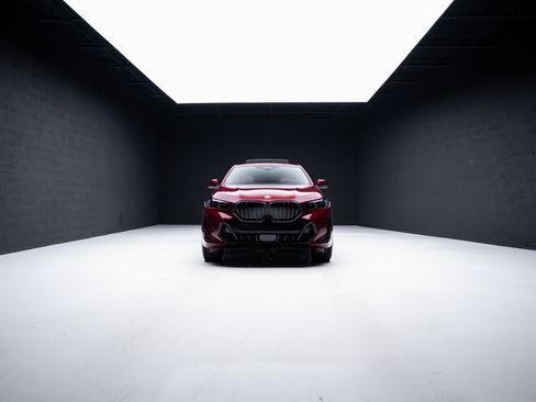 Used 2025 BMW X6 xDrive40i w/ Executive Package image 85