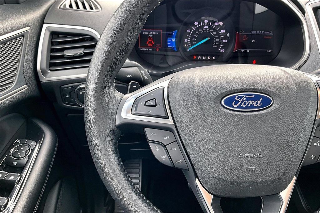 Used 2017 Ford Edge SEL w/ Equipment Group 201A FWD image 18