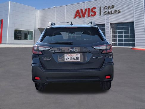 Used 2025 Subaru Outback Premium image 9