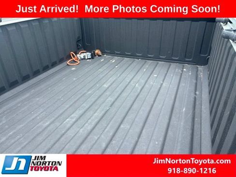 Used 2024 RAM 1500 Laramie AWD/4WD image 11