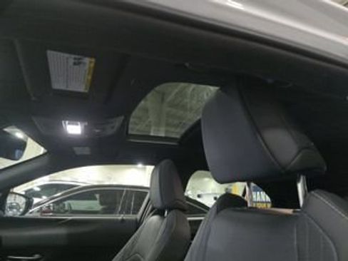 Used 2023 Lexus UX 250h F Sport image 9