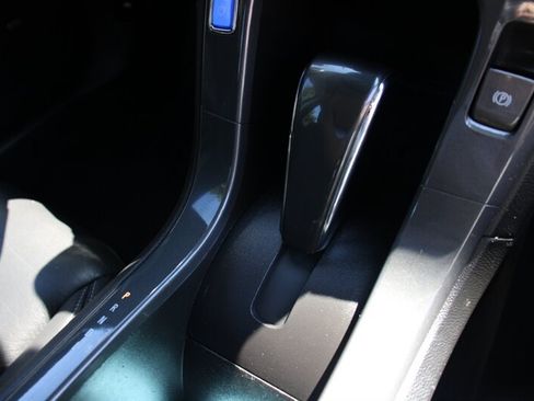 Used 2013 Chevrolet Volt Premium w/ Premium Trim Package FWD image 9