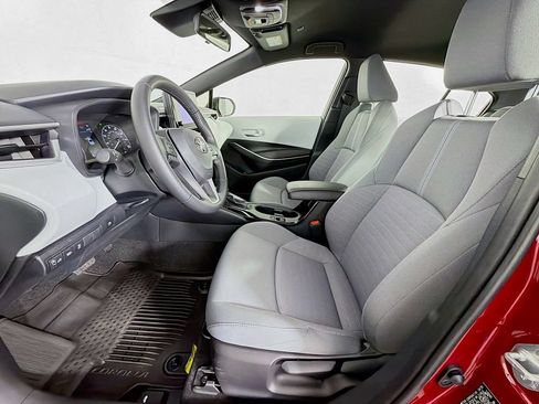 Used 2025 Toyota Corolla SE FWD image 11