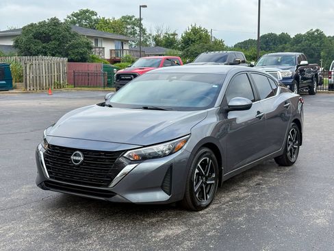 Used 2025 Nissan Sentra SV w/ All-Weather Package FWD image 5