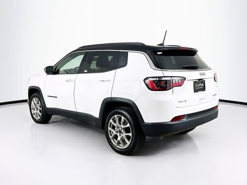 Used 2025 Jeep Compass Limited image 5