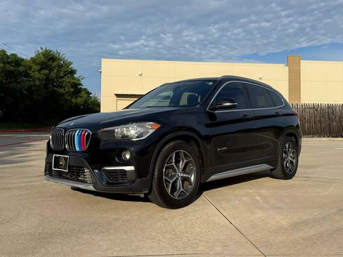 Used 2018 BMW X1 sDrive28i w/ Convenience Package FWD image 2