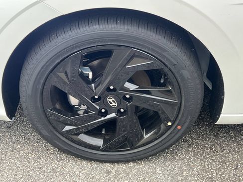 Certified 2026 Hyundai Elantra SEL Sport Premium FWD image 11