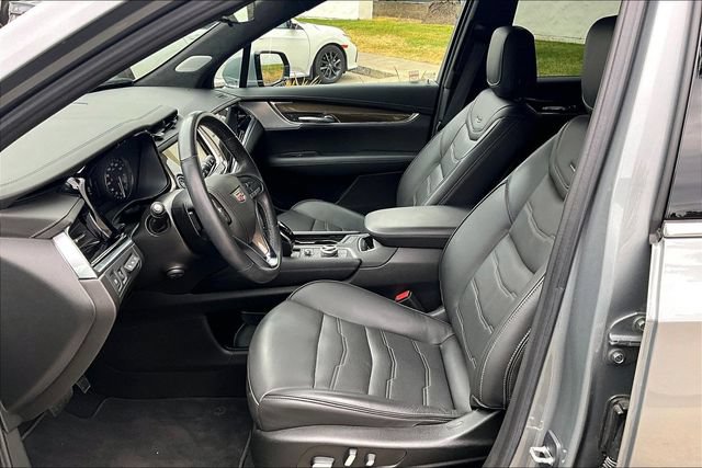 Used 2023 Cadillac XT6 Premium Luxury w/ Platinum Package AWD/4WD image 25