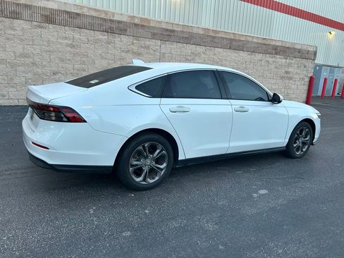 Used 2023 Honda Accord EX image 5