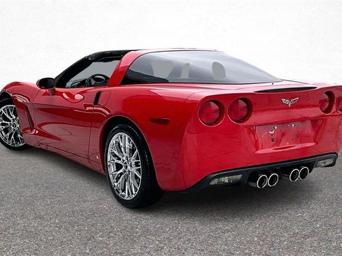 Used 2006 Chevrolet Corvette Coupe w/ Roof Package image 5