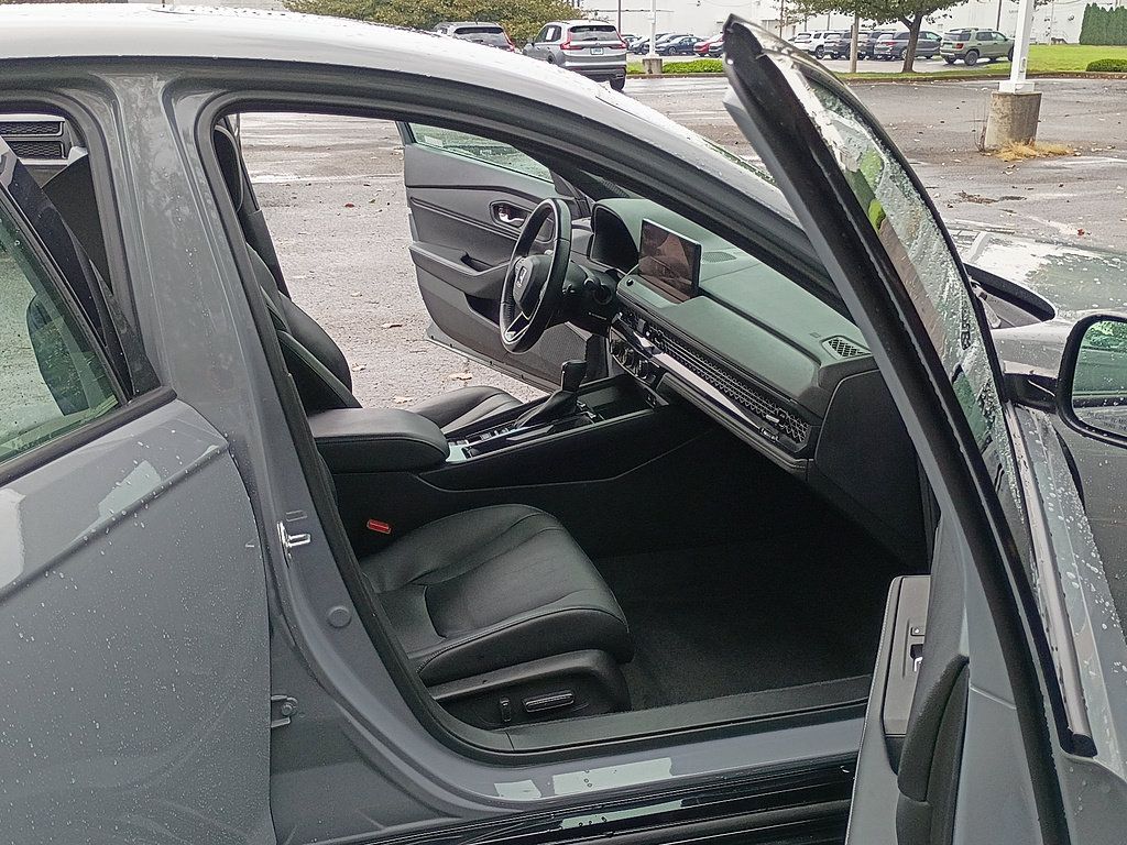 Used 2023 Honda Accord Sport image 16