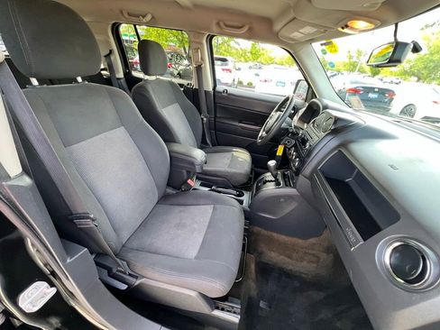 Used 2016 Jeep Patriot Sport w/ Power Value Group FWD image 24