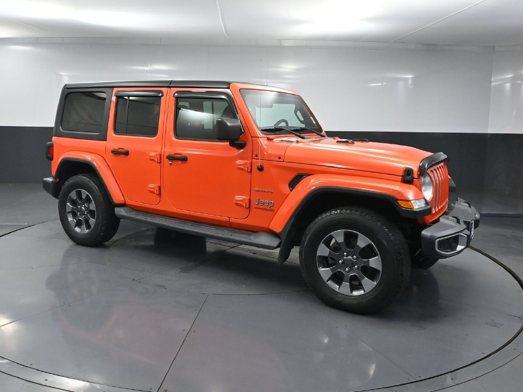 Used 2018 Jeep Wrangler Unlimited Sahara w/ Dual Top Group AWD/4WD 360° Tour