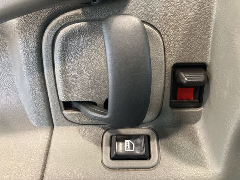 Used 2024 GMC Savana 2500 w/ Driver Convenience Package image 11