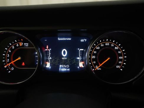 Used 2018 Jeep Wrangler Unlimited Sport S AWD/4WD image 2