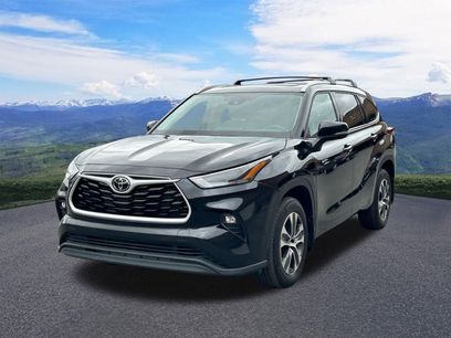 Used 2022 Toyota Highlander XLE