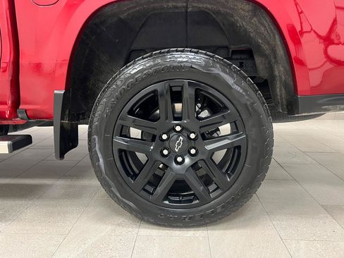 Used 2025 Chevrolet Colorado Z71 w/ Technology Package AWD/4WD image 80