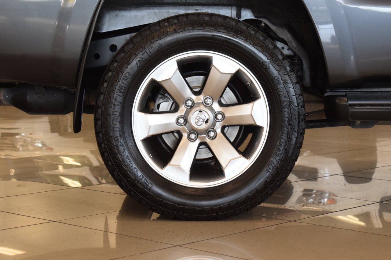 Used 2007 Toyota 4Runner Limited AWD/4WD image 9