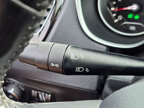 Used 2020 Jeep Compass Latitude FWD image 36