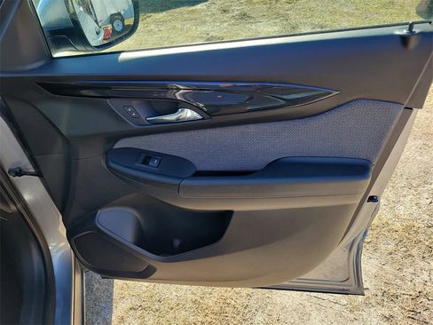 Used 2025 Chevrolet TrailBlazer LT image 36