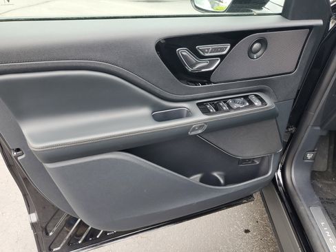 New 2026 Lincoln Aviator Reserve w/ Jet Appearance Package AWD/4WD image 8